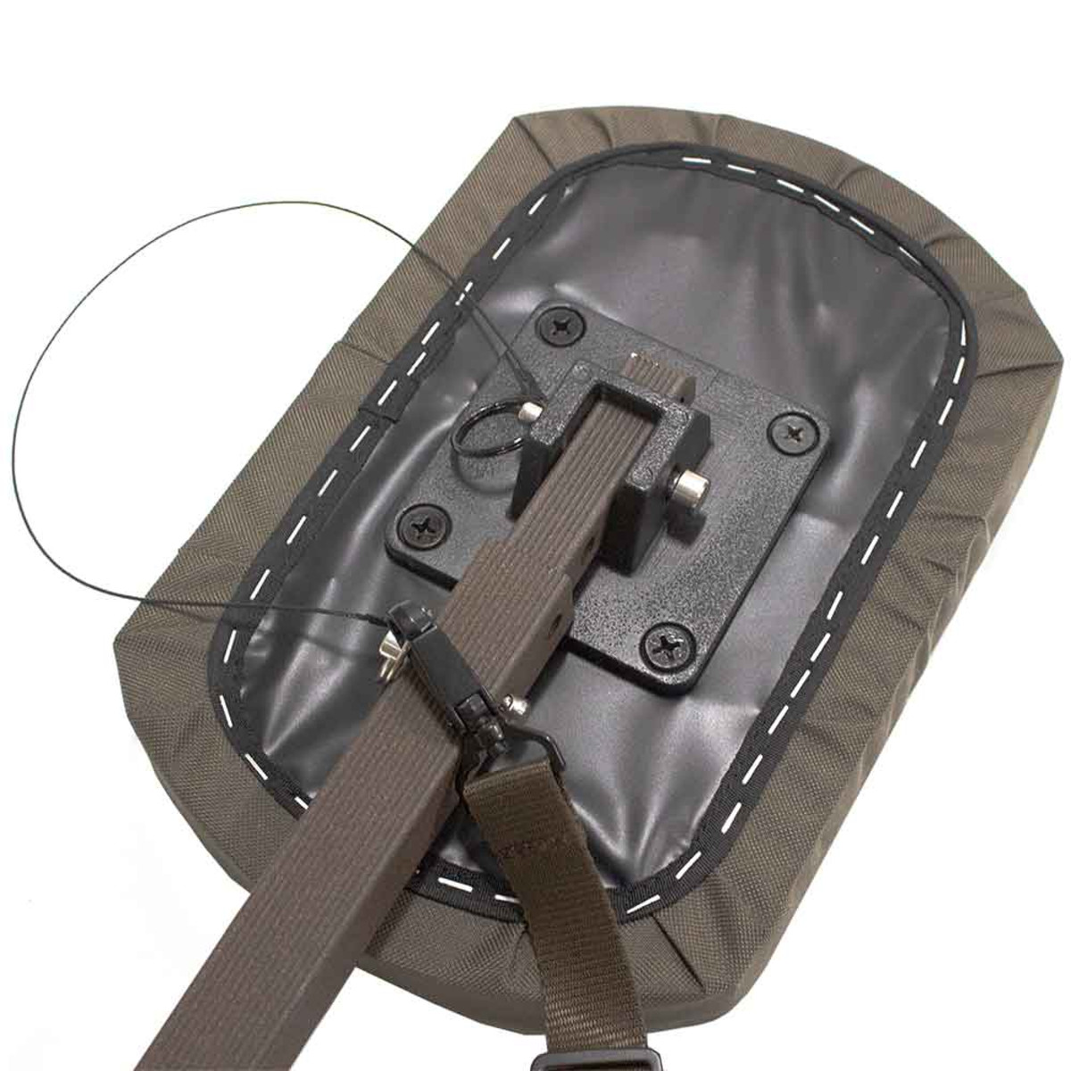 Der Jagdstuhl Mud Seat ist den Transport klappbar. 