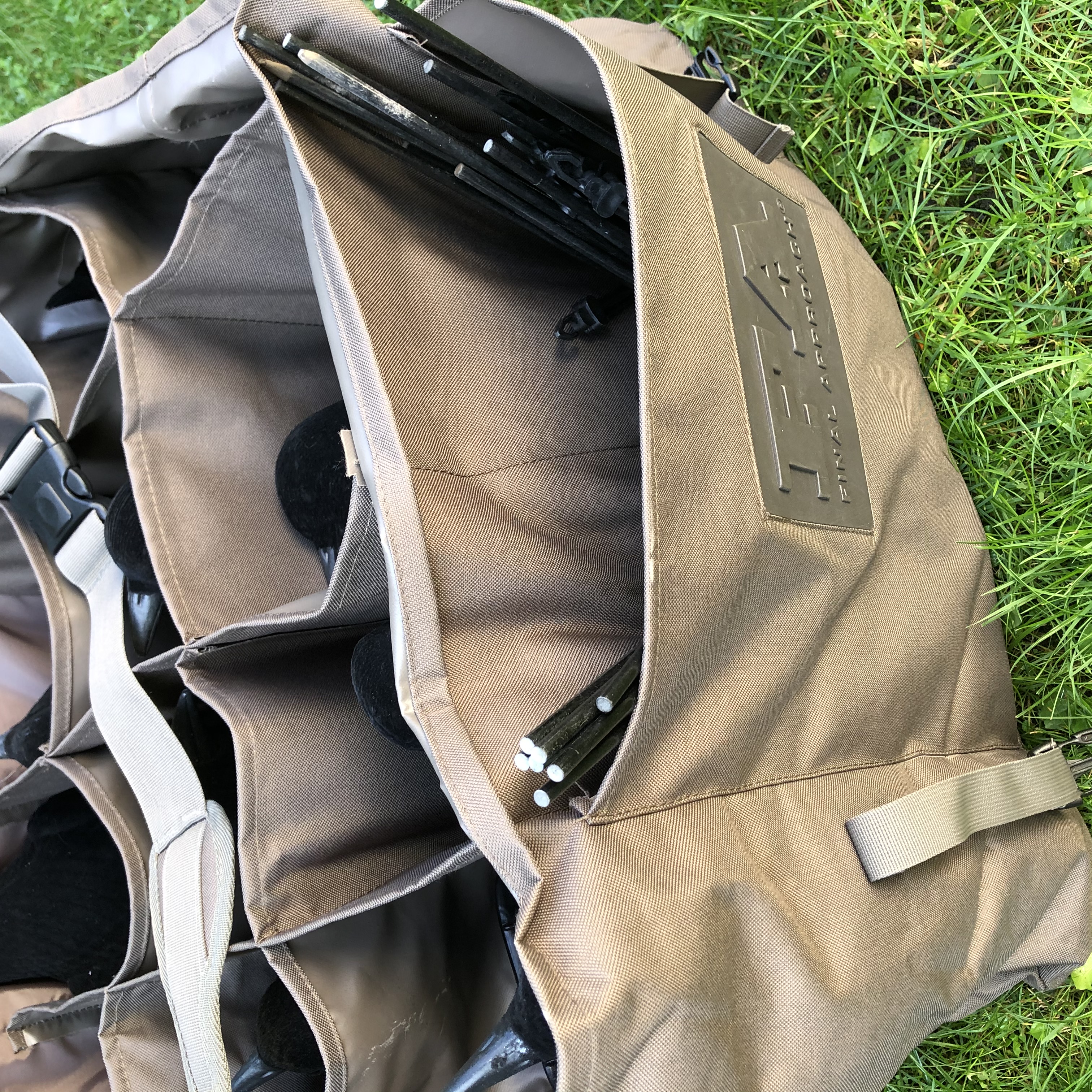 FA Lockvogel Tragetasche 12-Slot Floater Bag